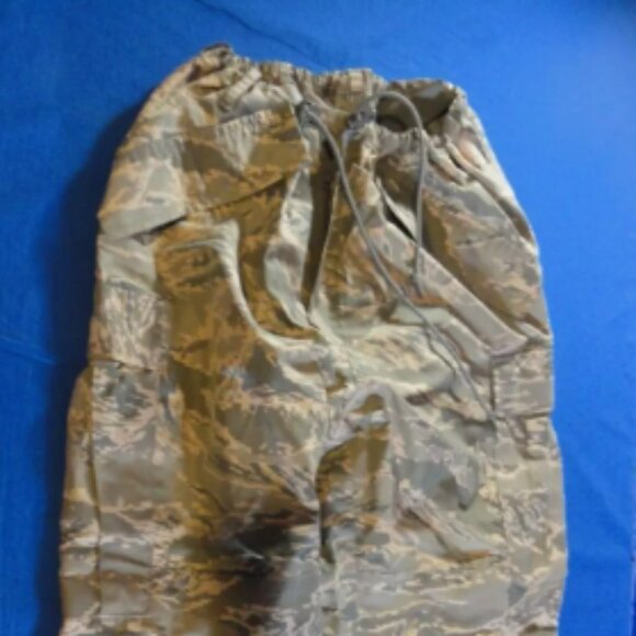 MED/SHORT GORE-TEX PANTS ALL PURPOSE ENVIRONMENTAL CAMO ABU TIGER APECS RC 2620